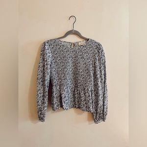 Universal Thread Top